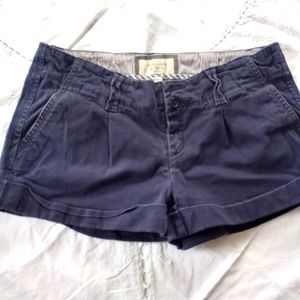 Abercrombie and Fitch cargo shorts size 6